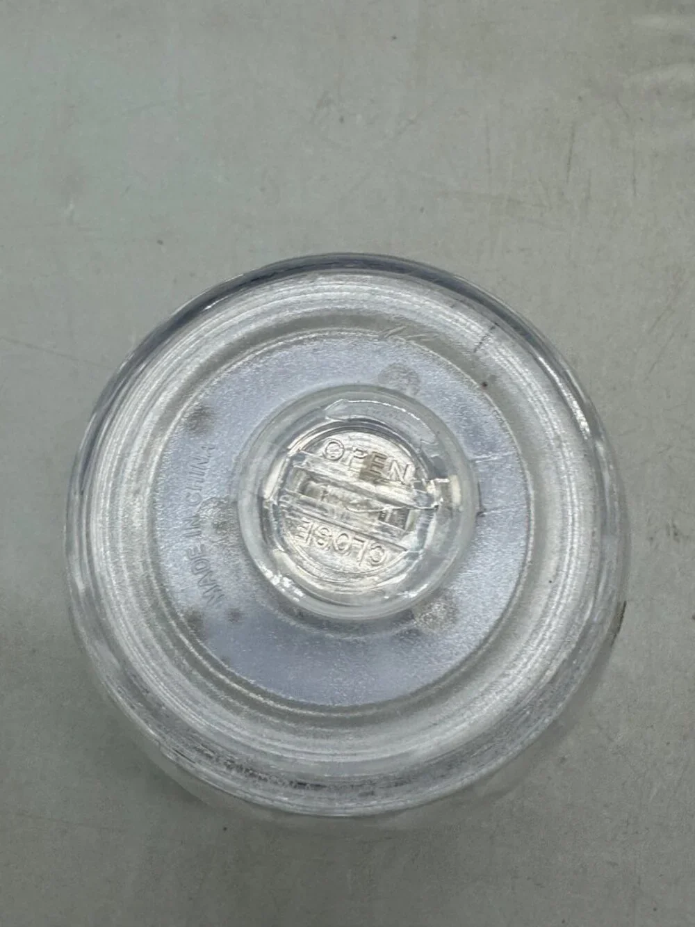 Set Of 2 Clear Acrylic Light Up Drinking Glasses With Textured Bottom Design REA